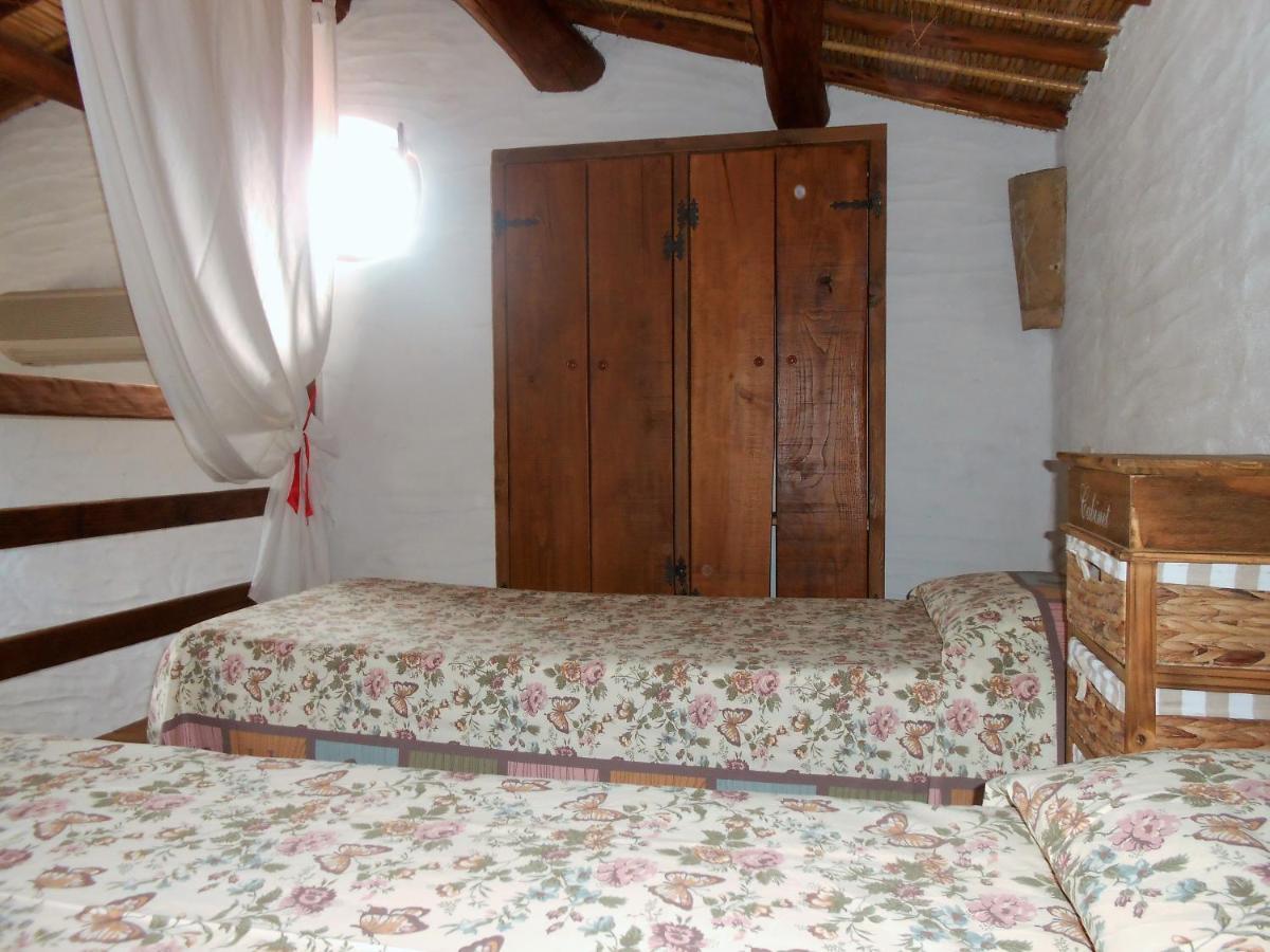 Domus Antiga Appartamenti San Giovanni Suèrgiu エクステリア 写真