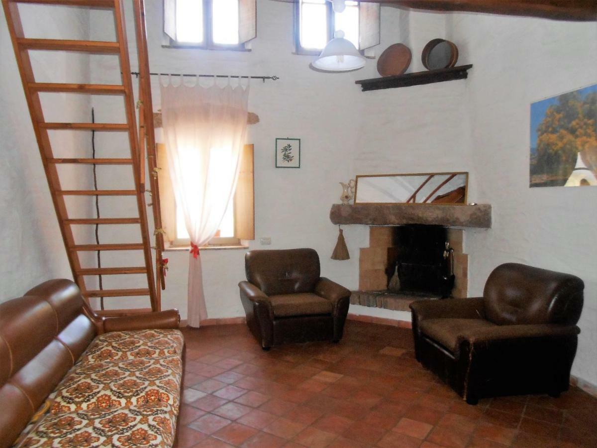 Domus Antiga Appartamenti San Giovanni Suèrgiu エクステリア 写真